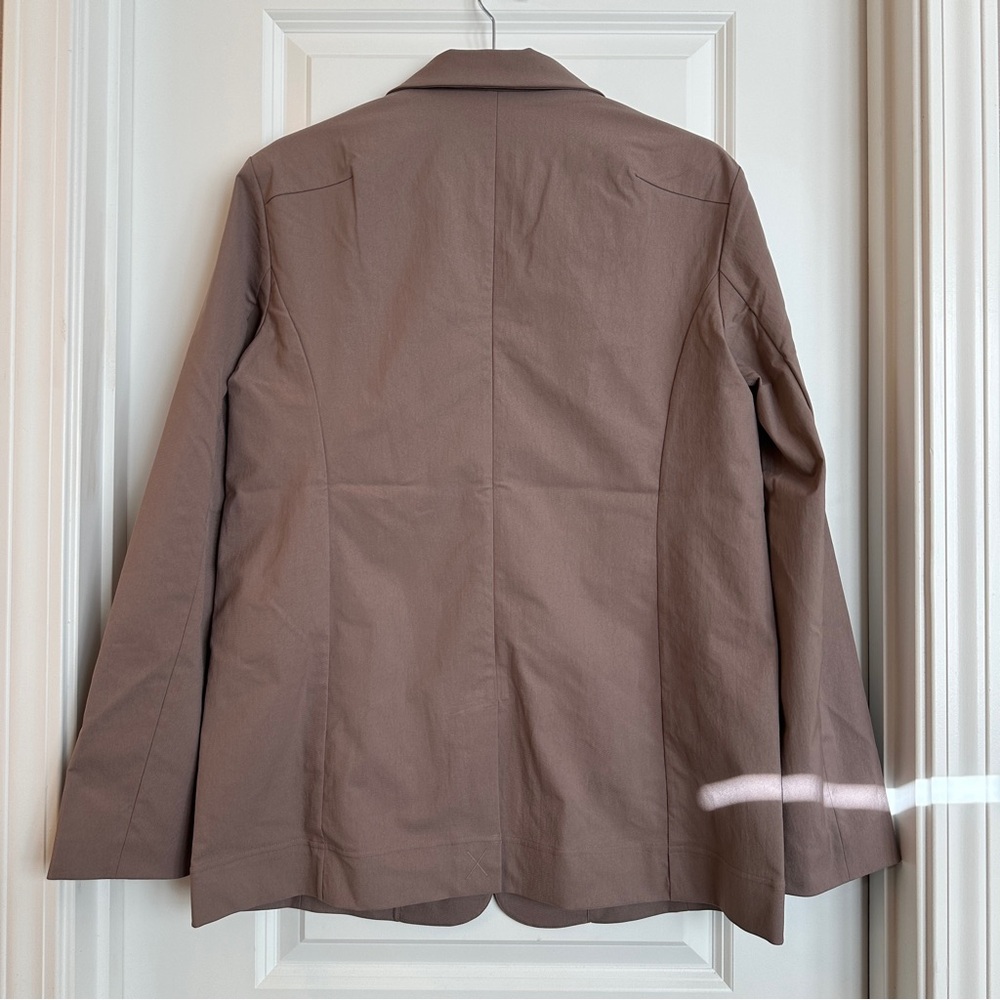 NWT Lululemon Relaxed-Fit Twill Blazer (taupe) - Picture 6 of 11